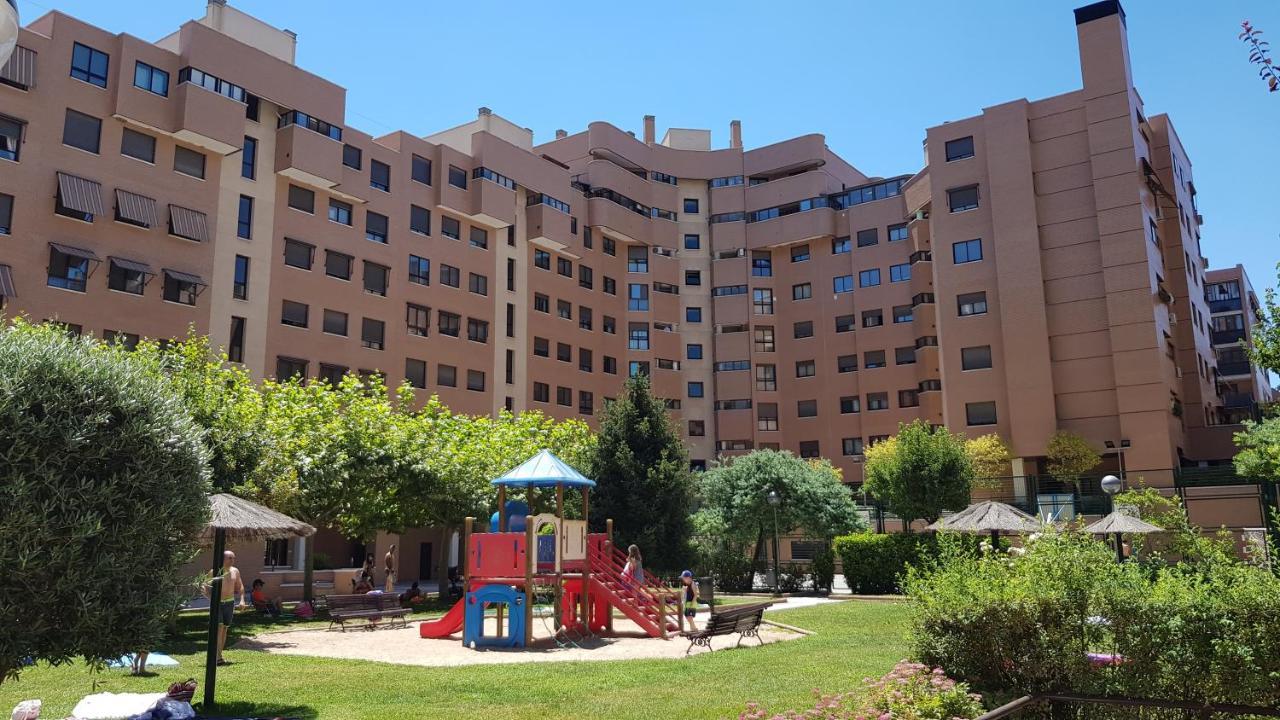Residencial En Madrid Alquiler De Corta Estancia No Turistico מראה חיצוני תמונה