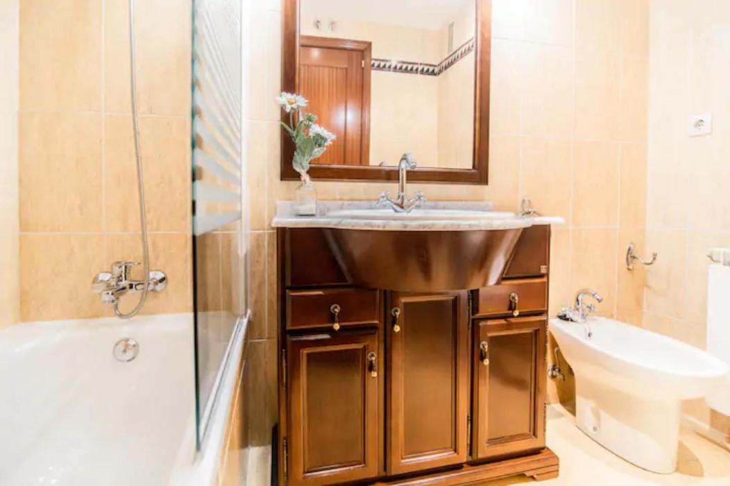 Residencial En Madrid Alquiler De Corta Estancia No Turistico מראה חיצוני תמונה