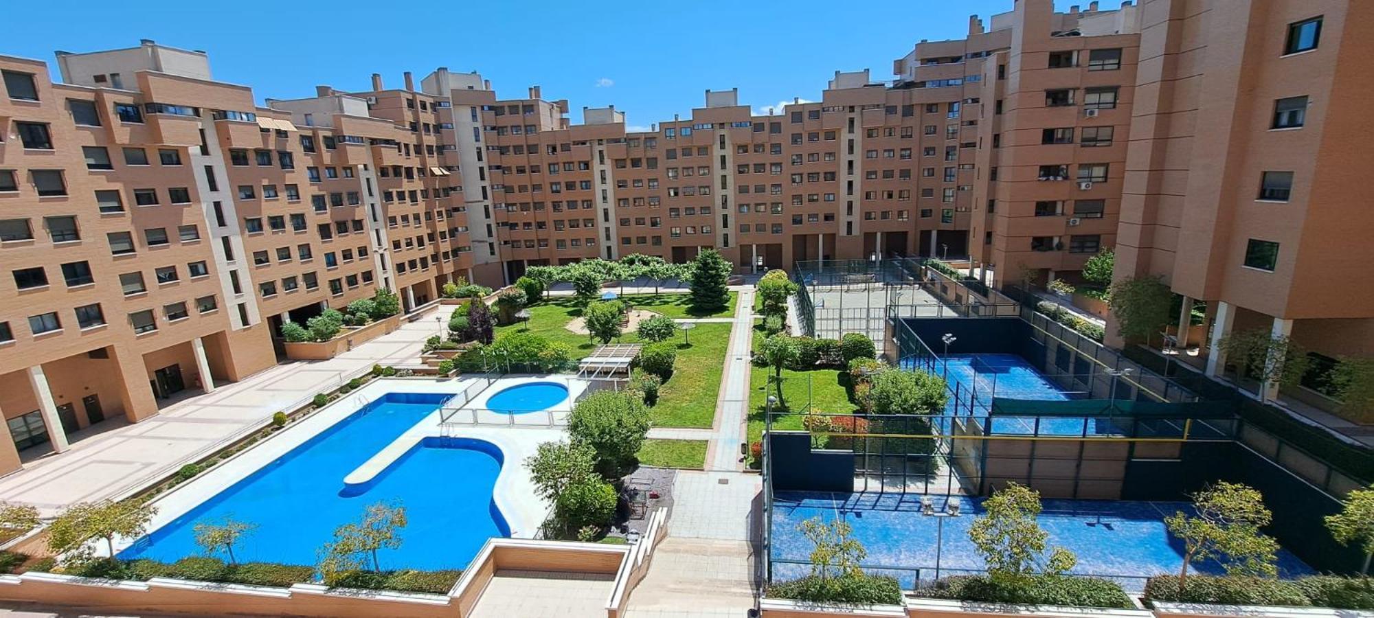 Residencial En Madrid Alquiler De Corta Estancia No Turistico מראה חיצוני תמונה